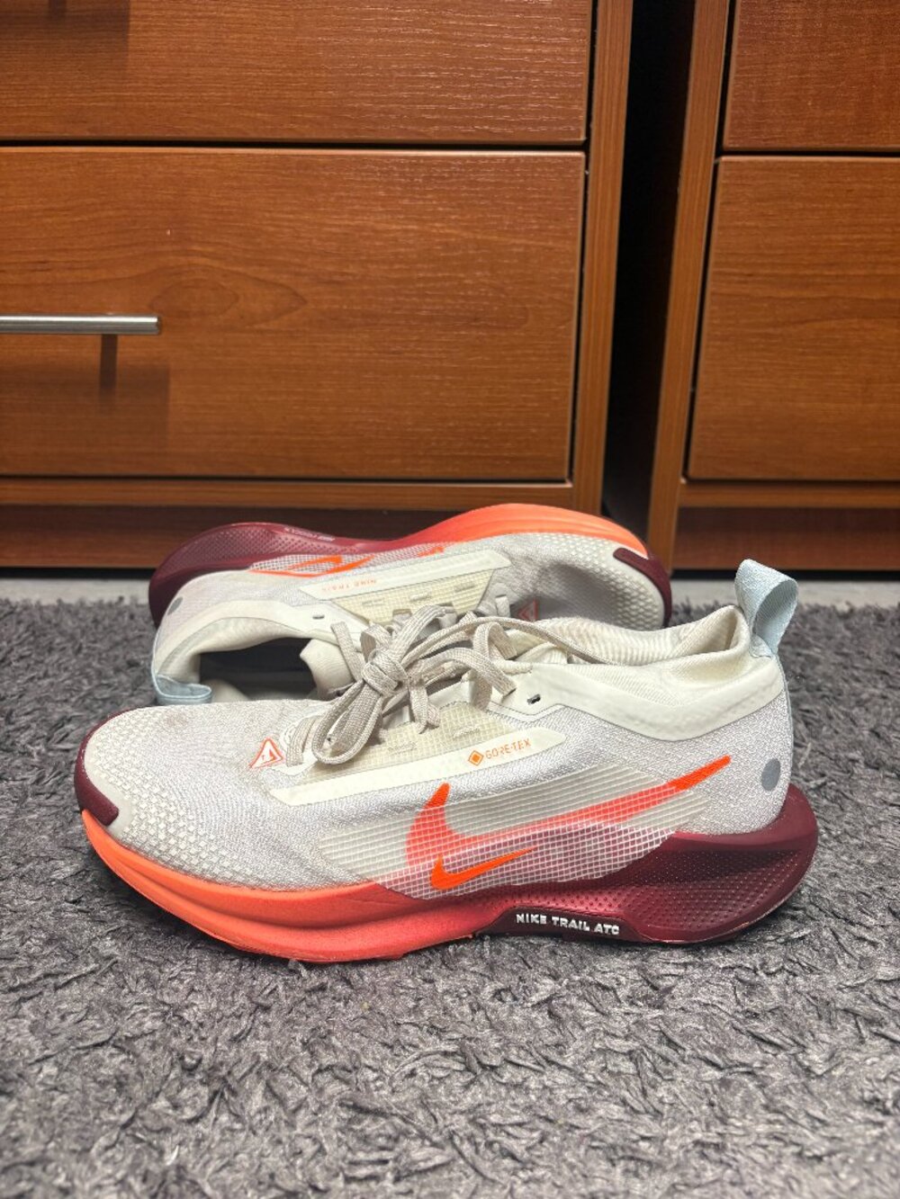 Nike Pegasus Trail 5 GORE-TEX Sail Hyper Crimson FQ0908-104 Women's Size 8